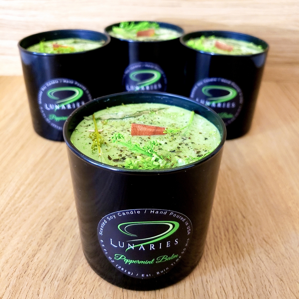 Peppermint Balm Soy Candle with Wooden Wick - Picture 3 of 6